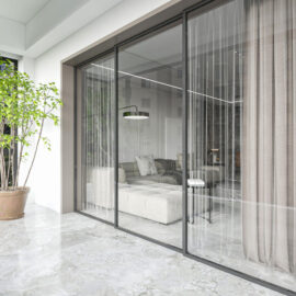 Infineo frameless sliding door